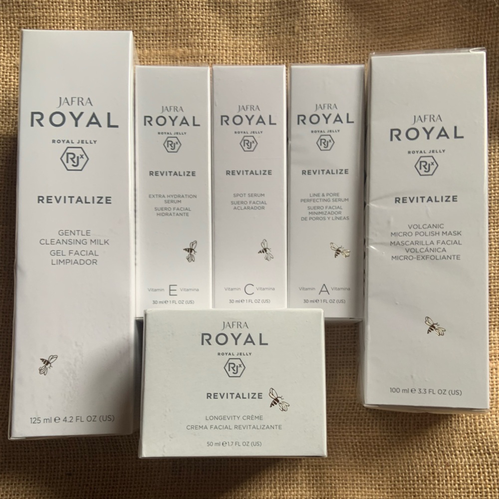 Jafra Royal Revitalize Skin Care Set